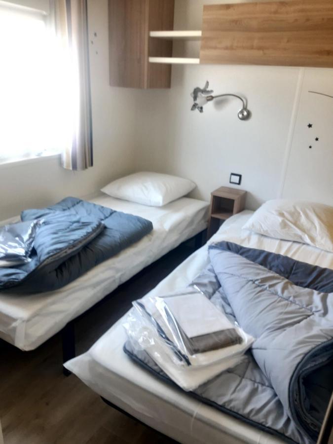 Camping Des Dunes De Contis Mobilhome 3Ch, Saint-Julien-en-Born Exterior photo