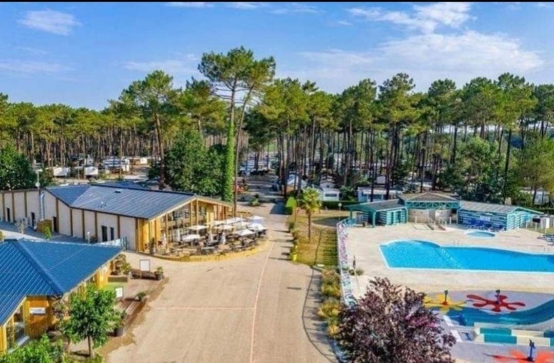 Camping Des Dunes De Contis Mobilhome 3Ch, Saint-Julien-en-Born Exterior photo